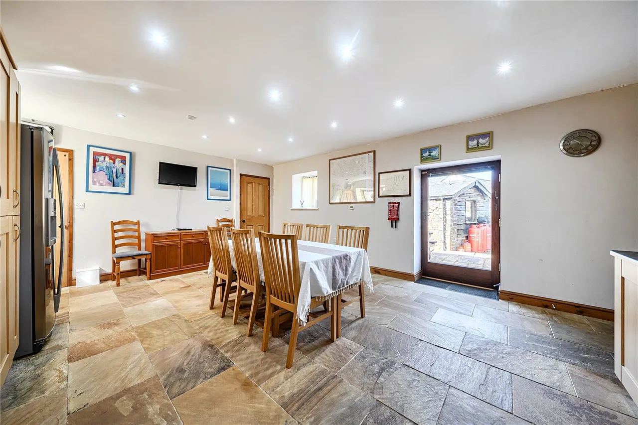 Cwmcamlais, Brecon, Powys, LD3 8TE, photo 5