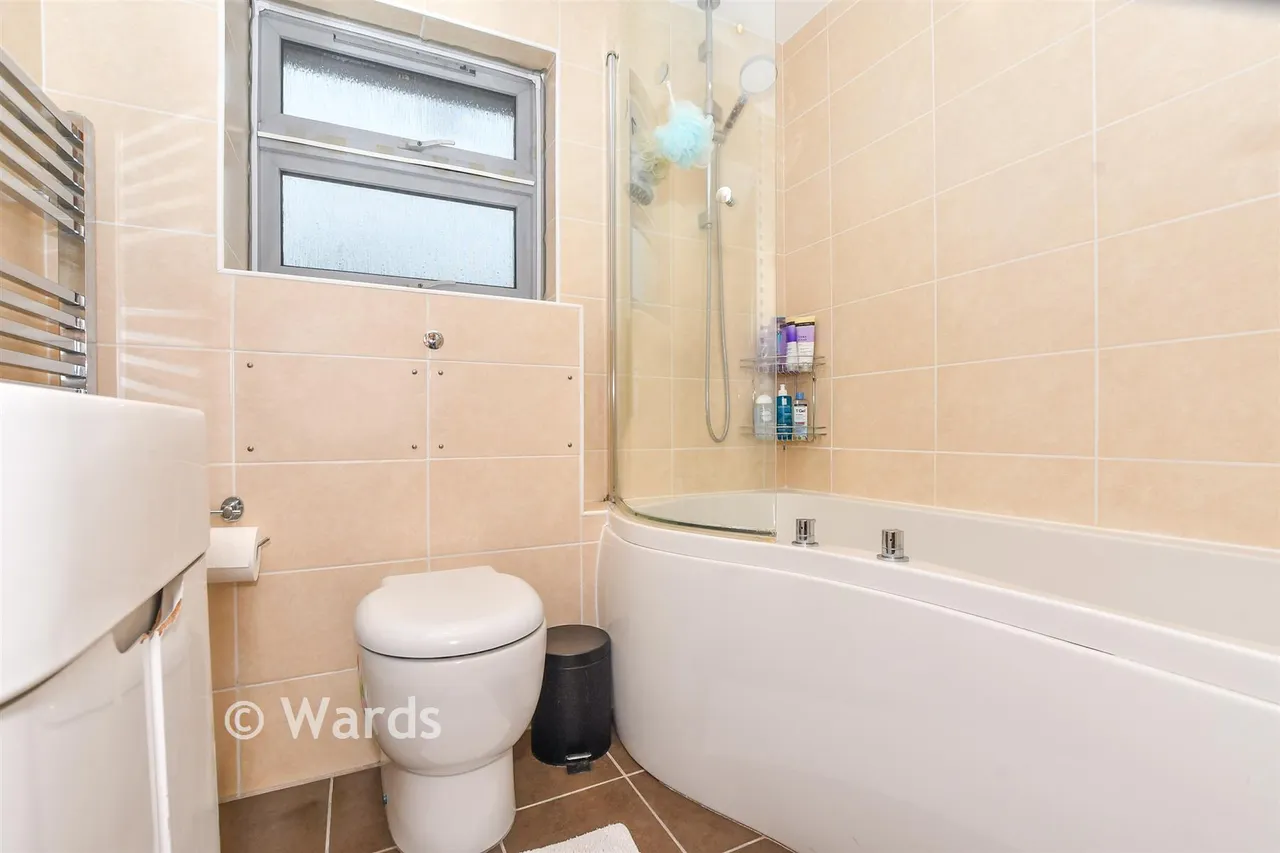 Goteley Mere, Kennington, TN24, photo 8