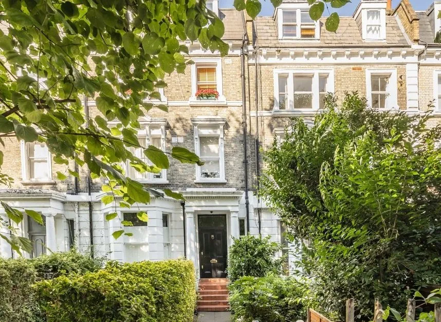 3 bed flat for sale — Elsham Road, West Kensington, W14