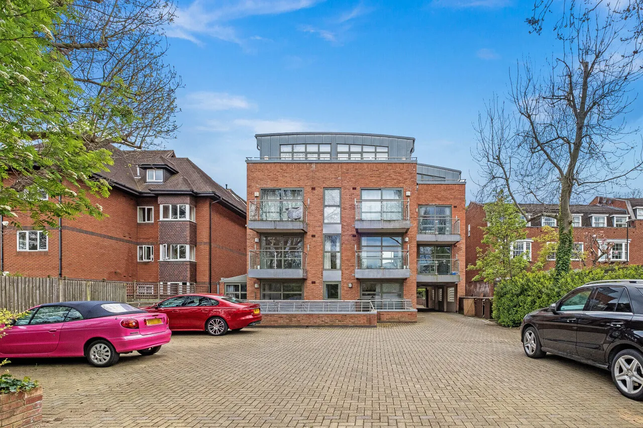Wimbledon Hill Road, London, SW19, photo 20