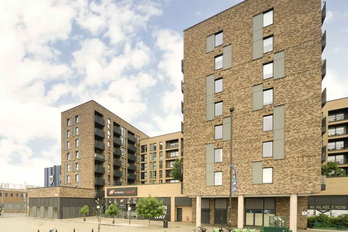 Plough Lane, SW17, photo 3