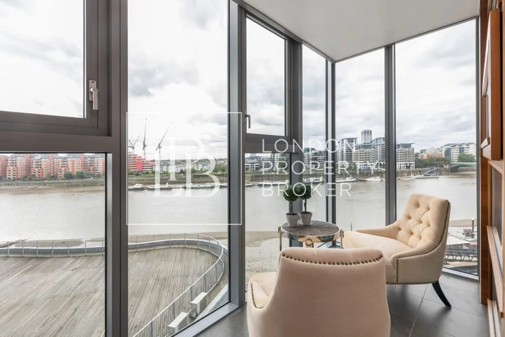 Lombard Road, London, SW11, photo 20
