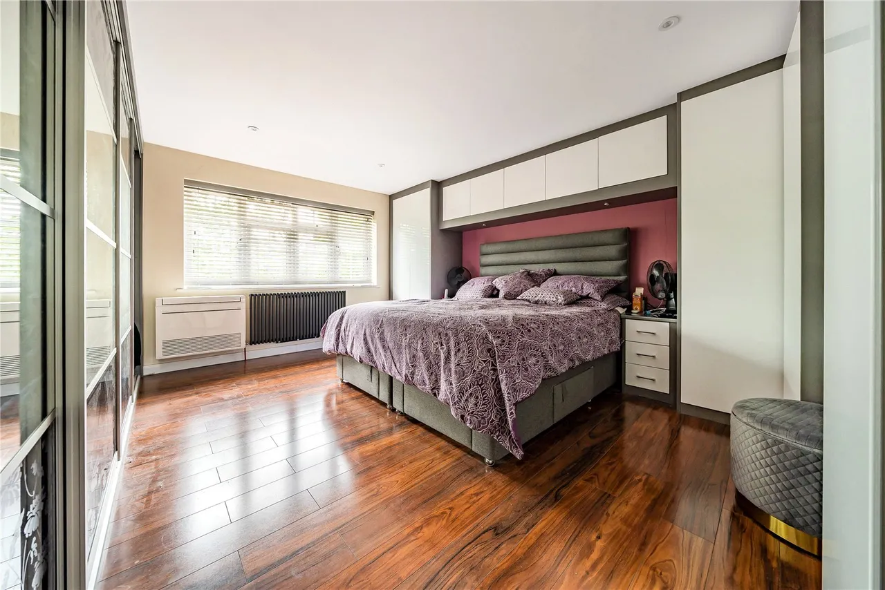 Brackendale Road, Camberley, Surrey, GU15 2JN, photo 9