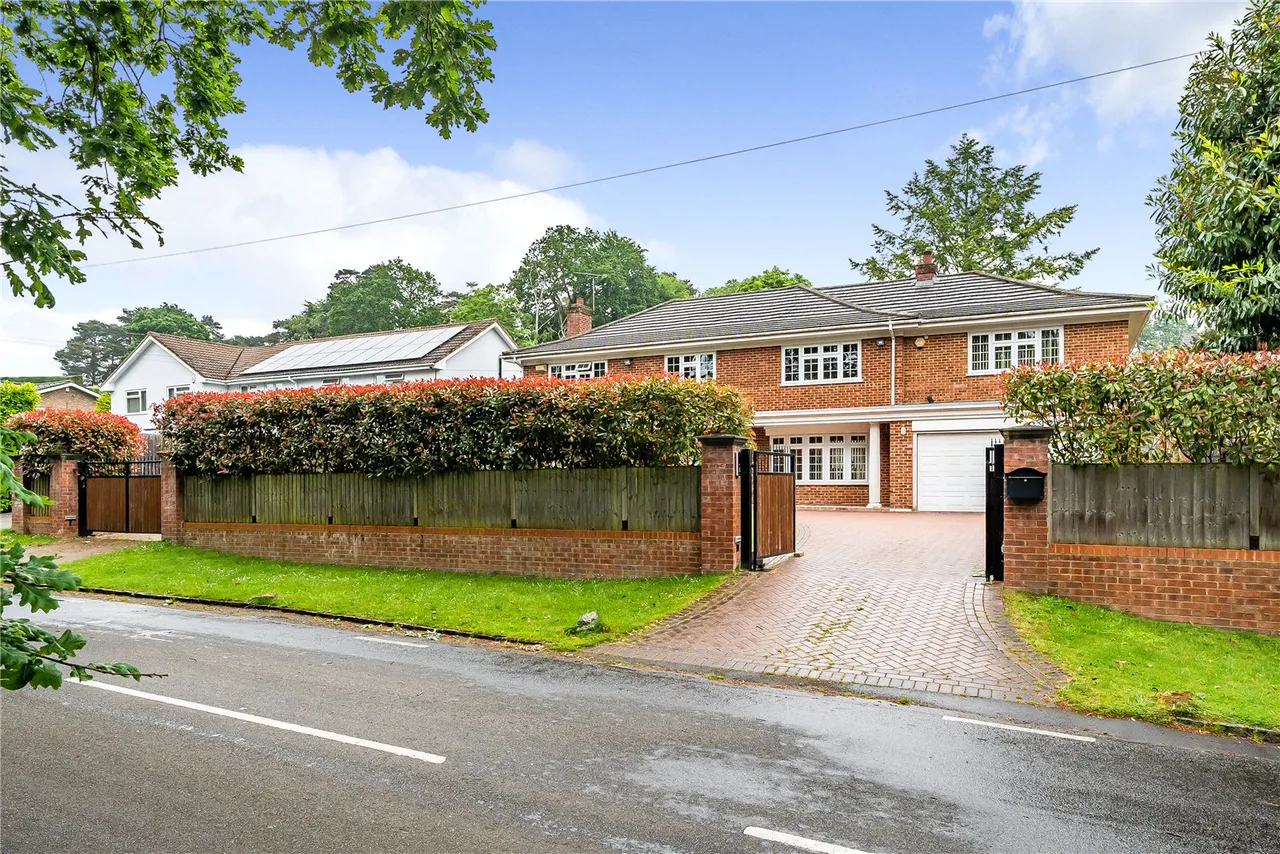 Brackendale Road, Camberley, Surrey, GU15 2JN, photo 18