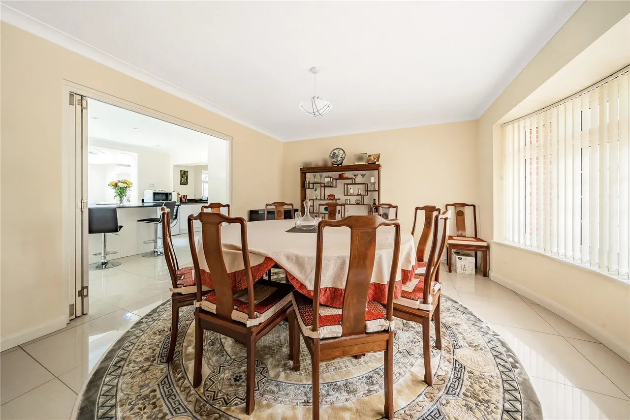 Brackendale Road, Camberley, Surrey, GU15 2JN, photo 7