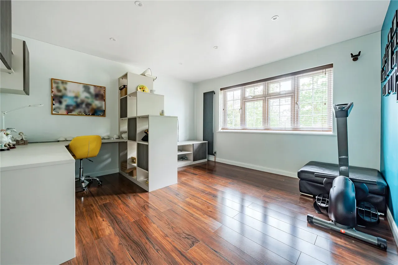 Brackendale Road, Camberley, Surrey, GU15 2JN, photo 12