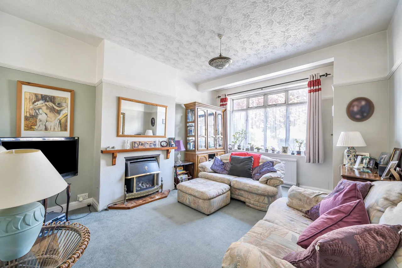 Bishop Ken Road, Harrow, HA3, photo 2
