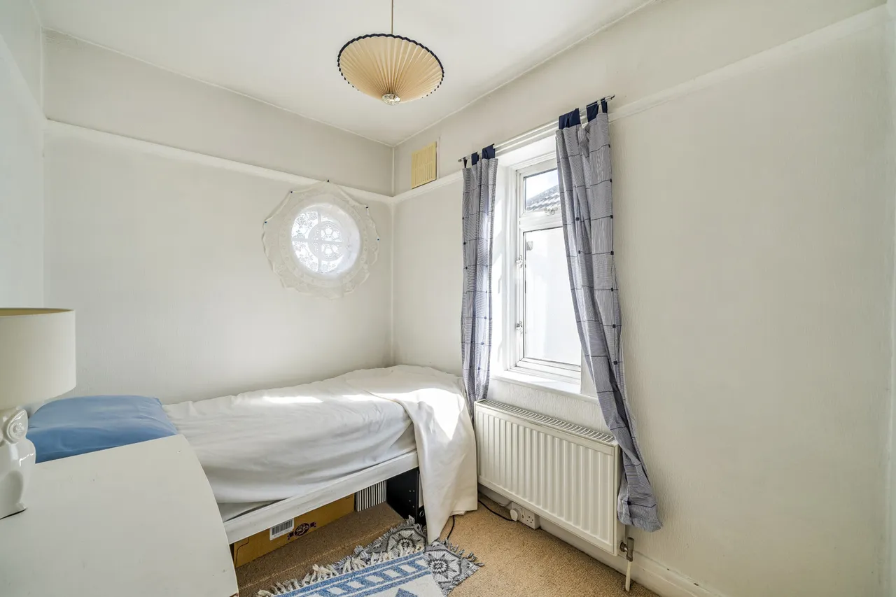 Bishop Ken Road, Harrow, HA3, photo 7
