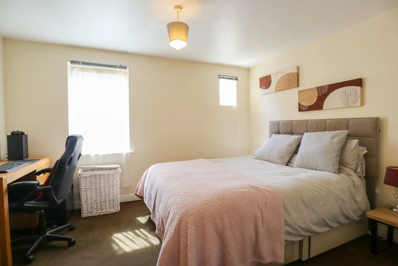 Kingfisher Court, Calne, photo 3