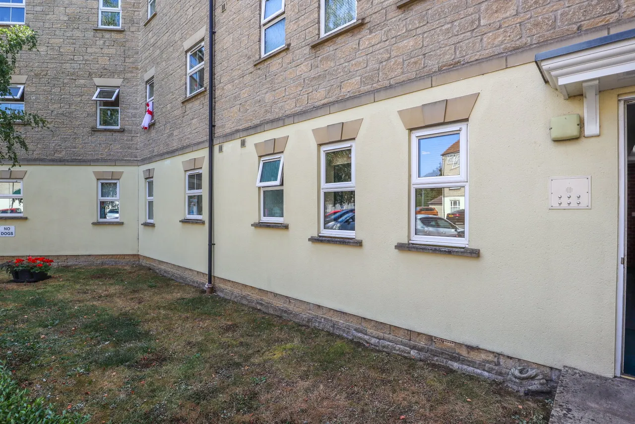 Kingfisher Court, Calne, photo 5