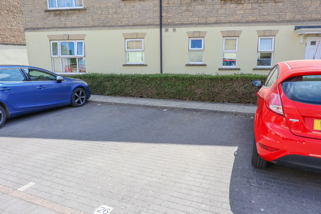 Kingfisher Court, Calne, photo 10