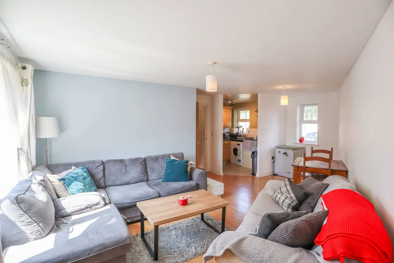 Kingfisher Court, Calne, photo 6