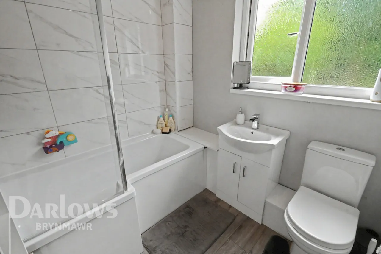 Canterbury Road, Ebbw Vale, photo 15