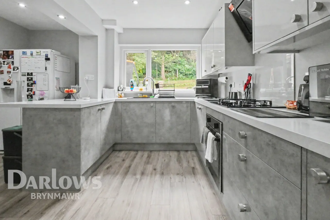 Canterbury Road, Ebbw Vale, photo 6