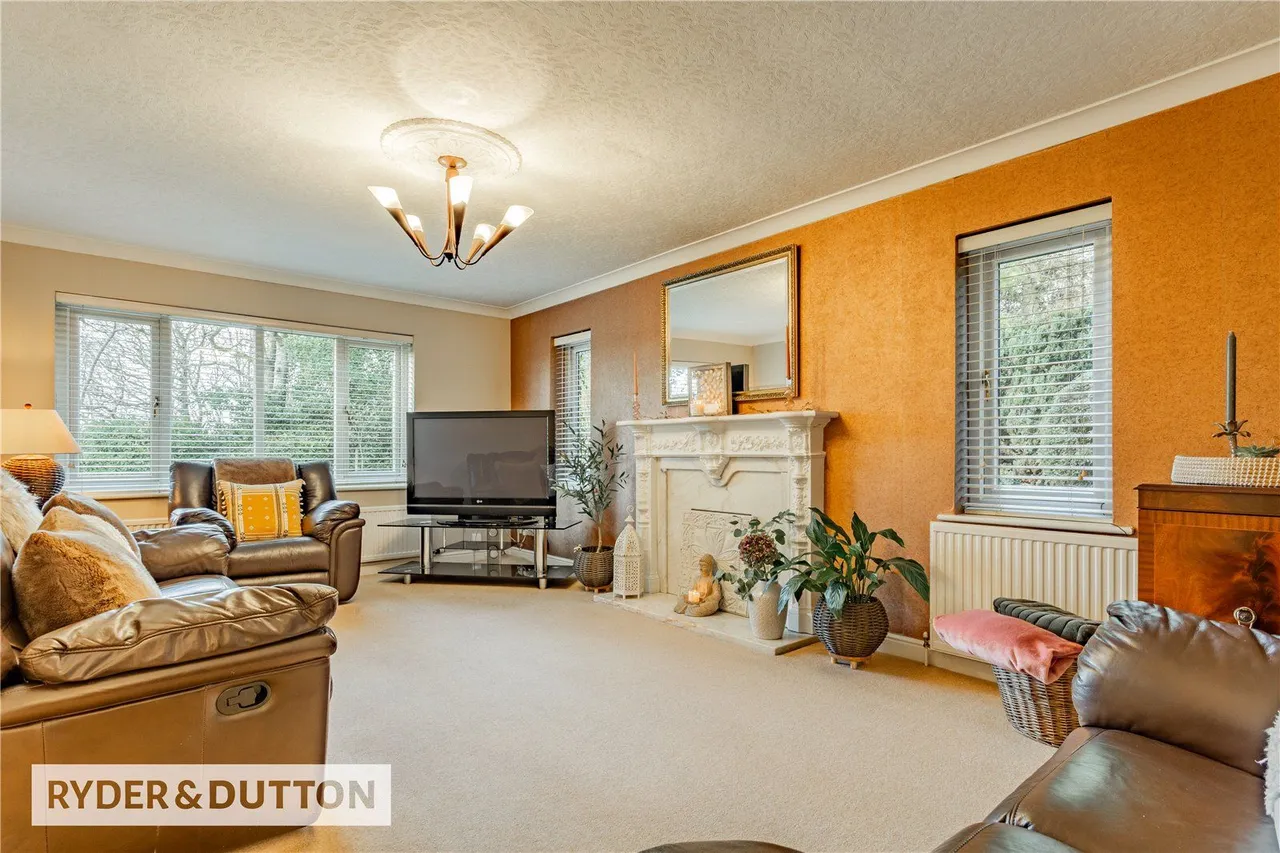 Sautridge Close, Slattocks, M24, photo 4
