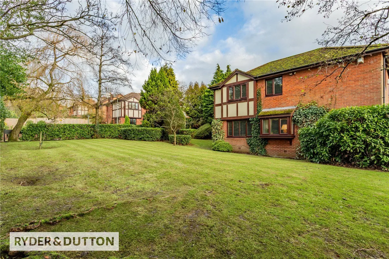 Sautridge Close, Slattocks, M24, photo 34