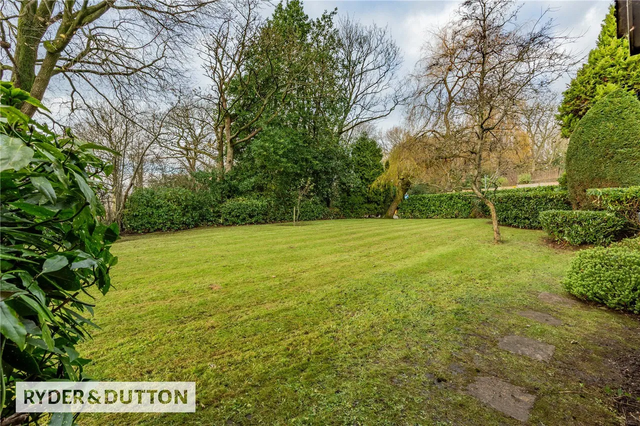 Sautridge Close, Slattocks, M24, photo 3