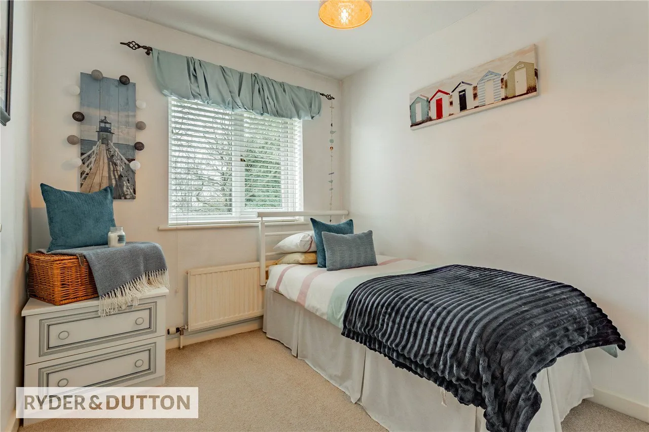Sautridge Close, Slattocks, M24, photo 22
