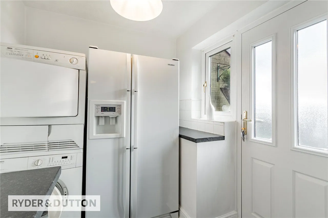 Sautridge Close, Slattocks, M24, photo 12
