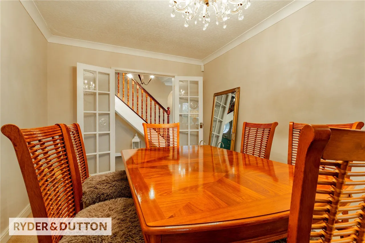 Sautridge Close, Slattocks, M24, photo 8