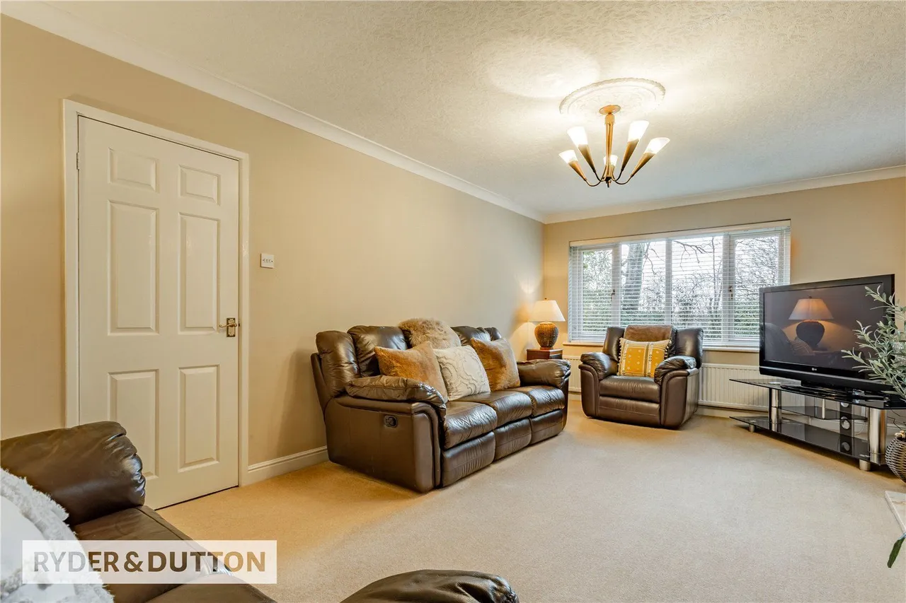 Sautridge Close, Slattocks, M24, photo 5