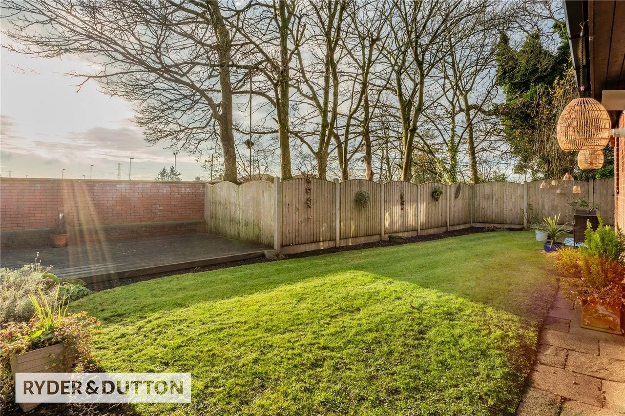 Sautridge Close, Slattocks, M24, photo 14