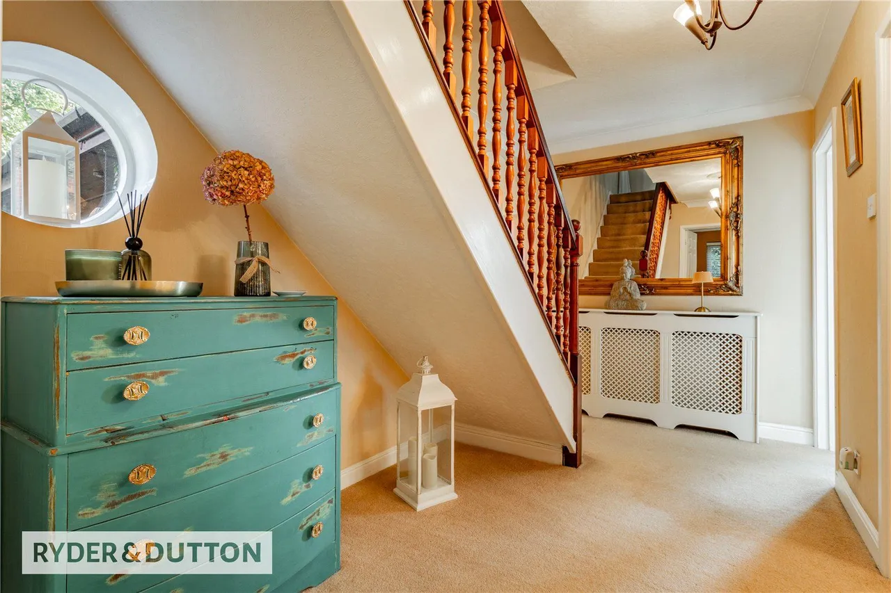 Sautridge Close, Slattocks, M24, photo 28