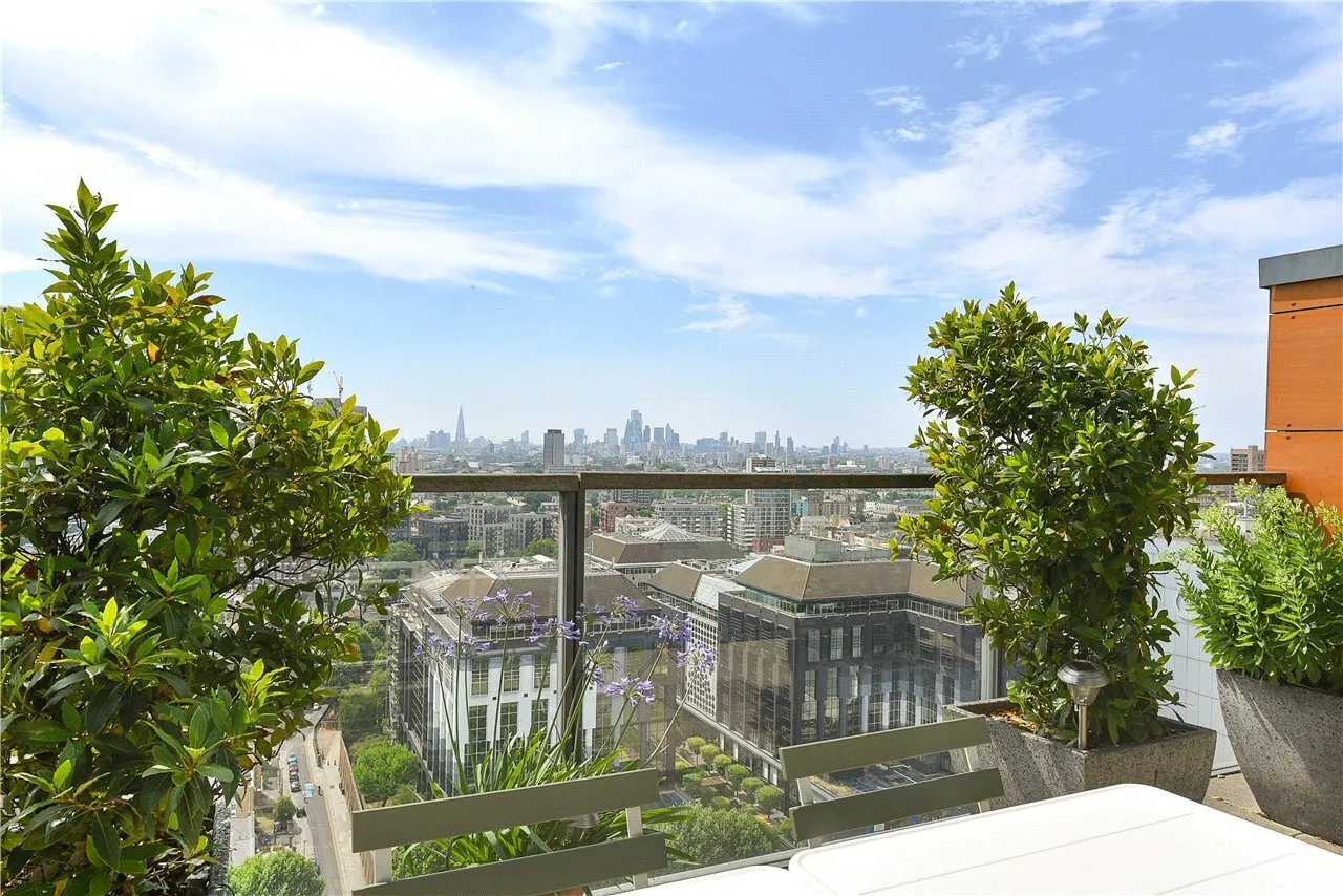 Blackwall Way, London, E14, photo 13