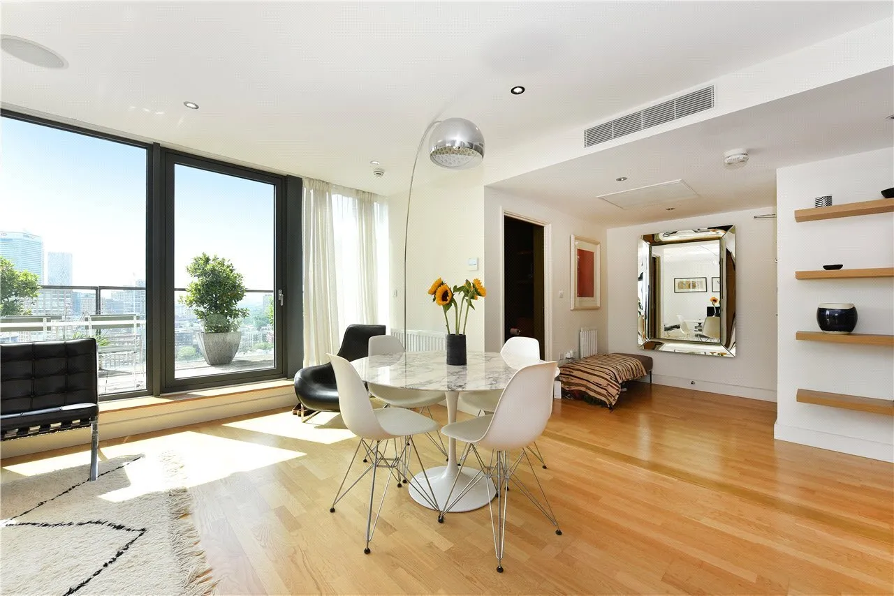 Blackwall Way, London, E14, photo 10