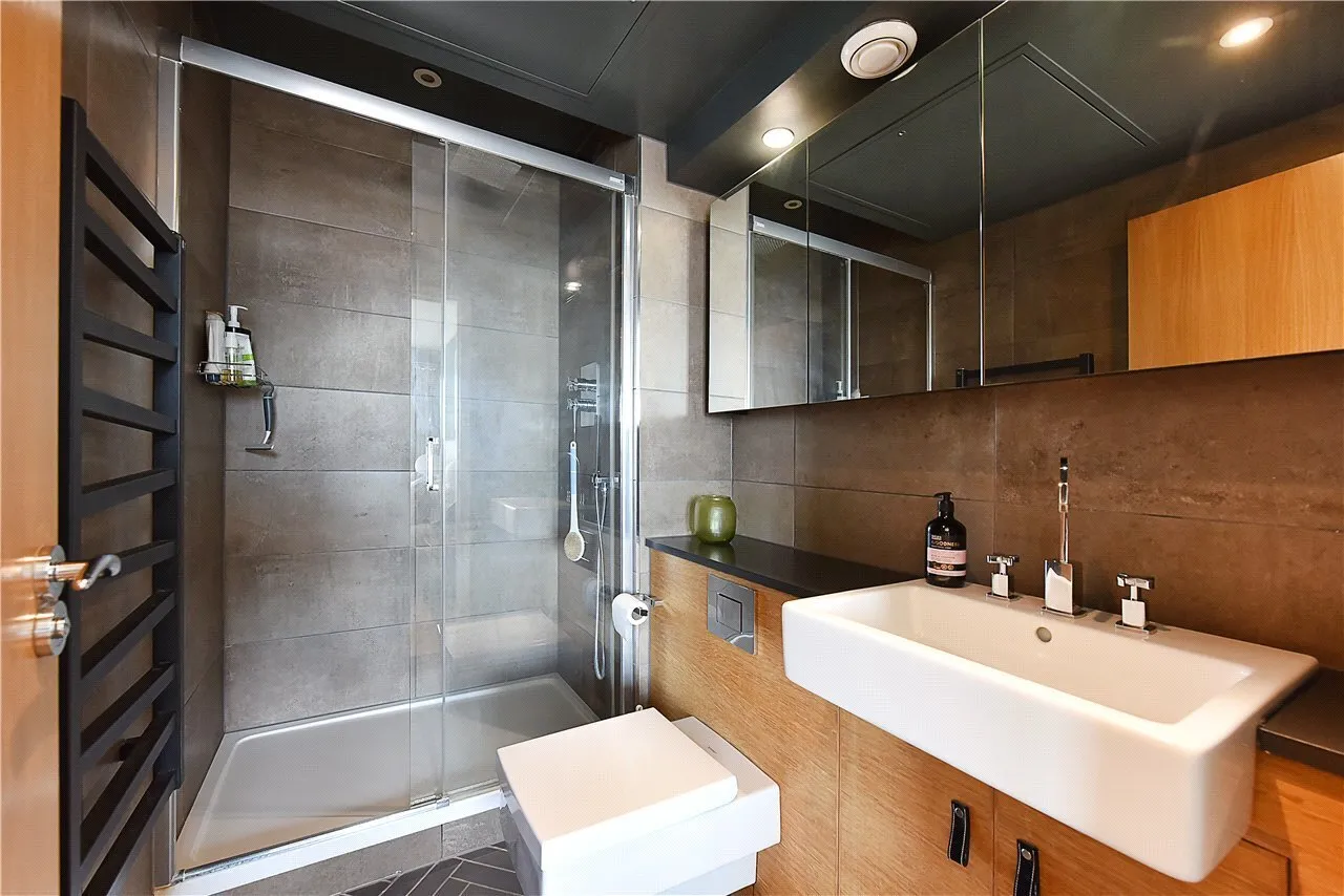Blackwall Way, London, E14, photo 11