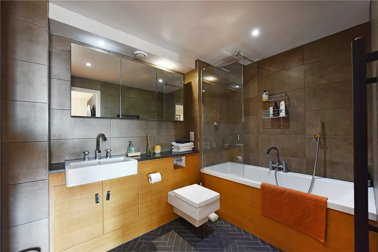 Blackwall Way, London, E14, photo 8