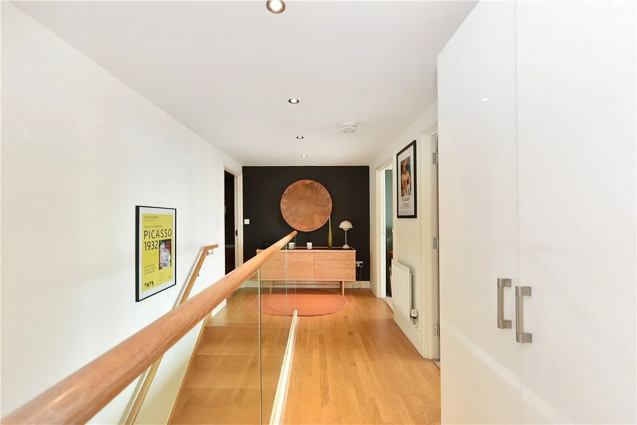 Blackwall Way, London, E14, photo 12