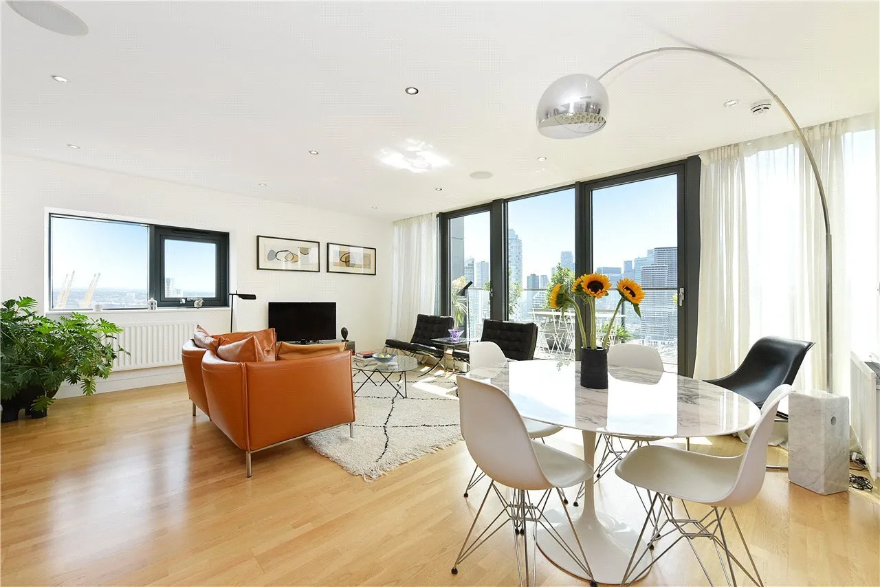 Blackwall Way, London, E14, photo 3
