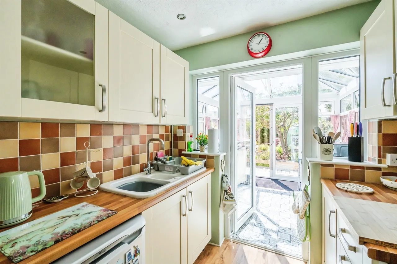 Farmlands Avenue, Polegate, photo 7