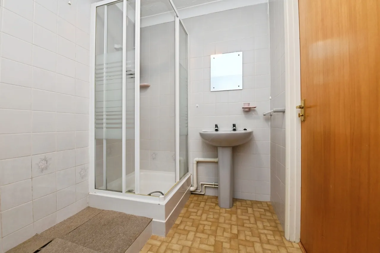 Orchard Gardens, Ipswich Road, Colchester, Essex, CO4, photo 27