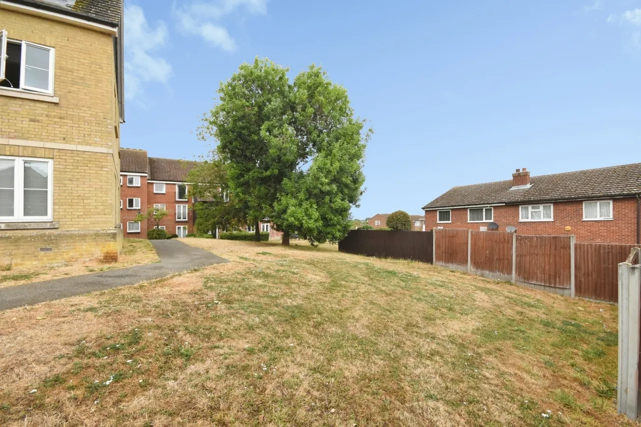 Edinburgh Gardens, Braintree, Essex, CM7, photo 12