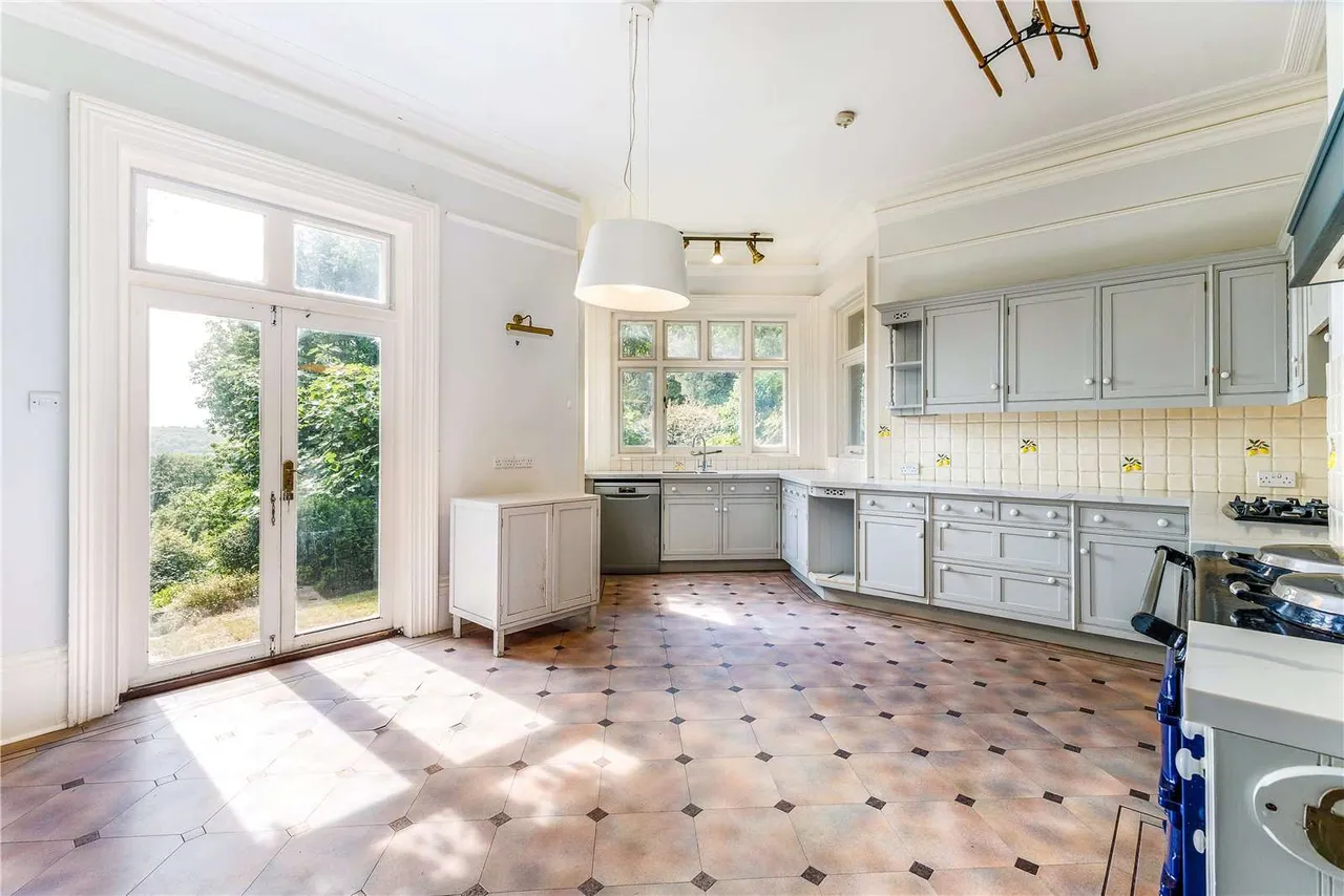 Quarry Road, Winchester, Hampshire, SO23 0JG, photo 4