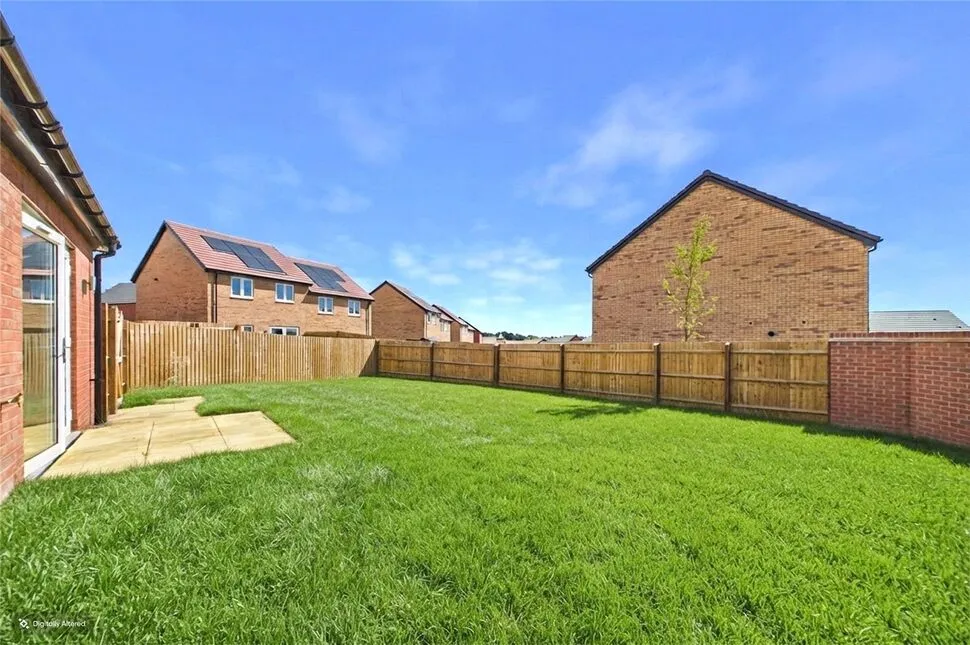 Bagshot Close, Kettering, NN16, photo 13