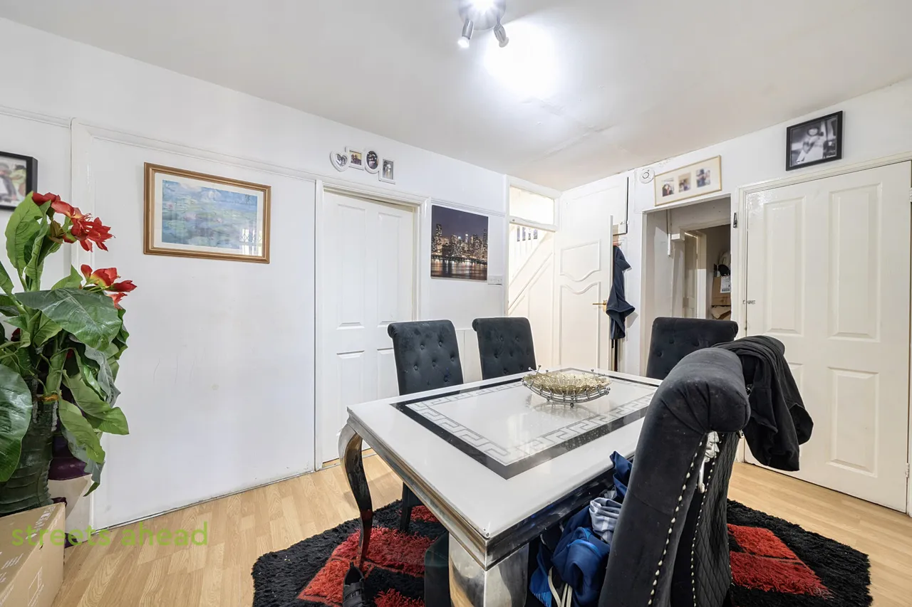 Kynaston Avenue, Thornton Heath, CR7, photo 2