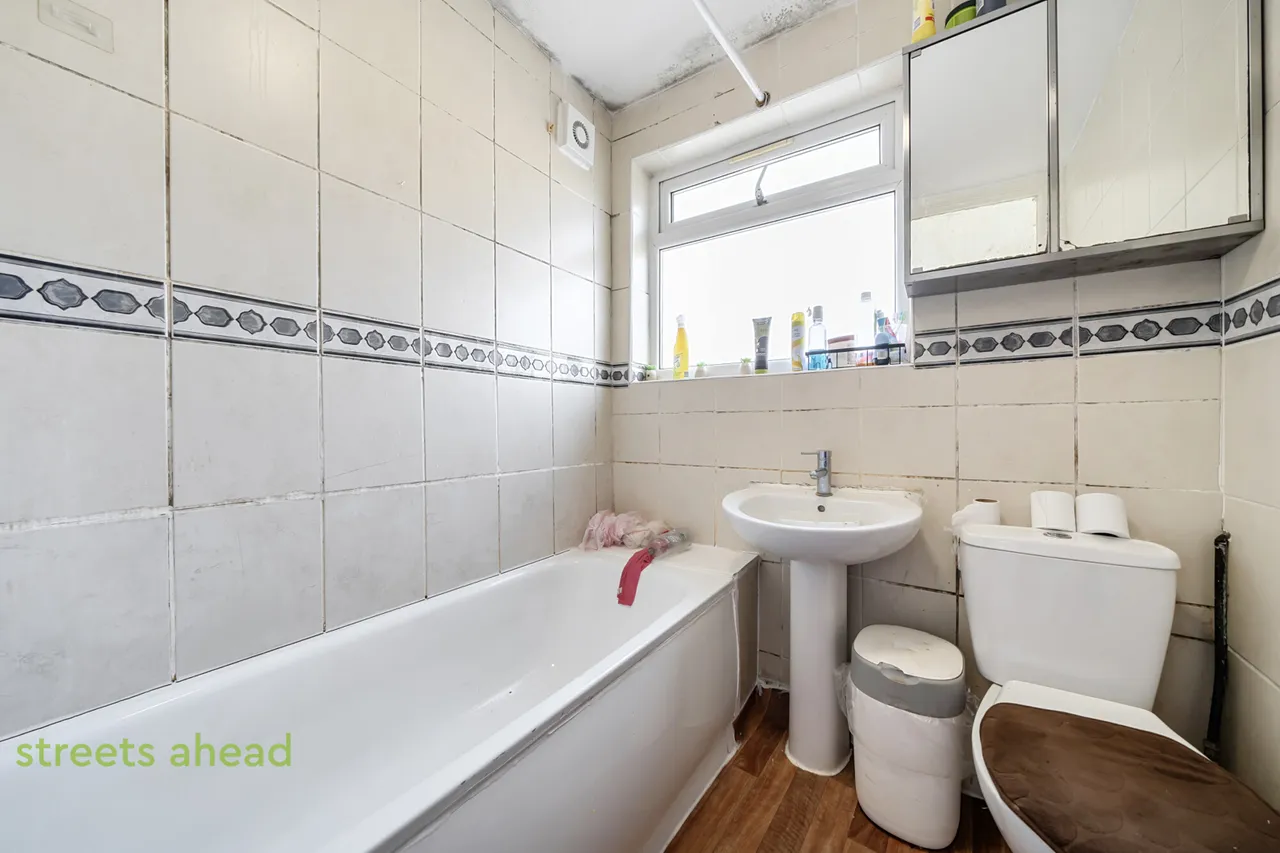Kynaston Avenue, Thornton Heath, CR7, photo 6