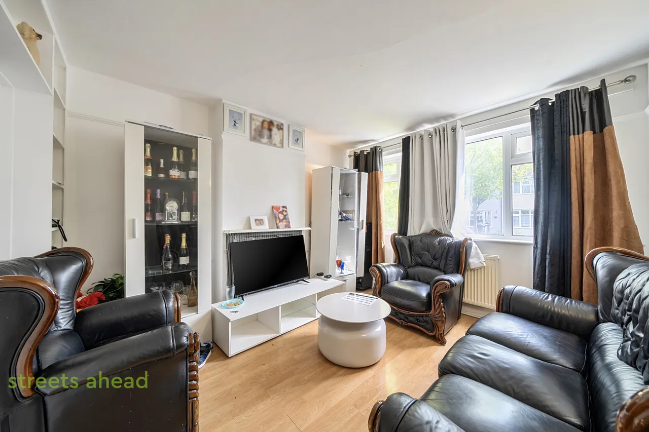 Kynaston Avenue, Thornton Heath, CR7, photo 3