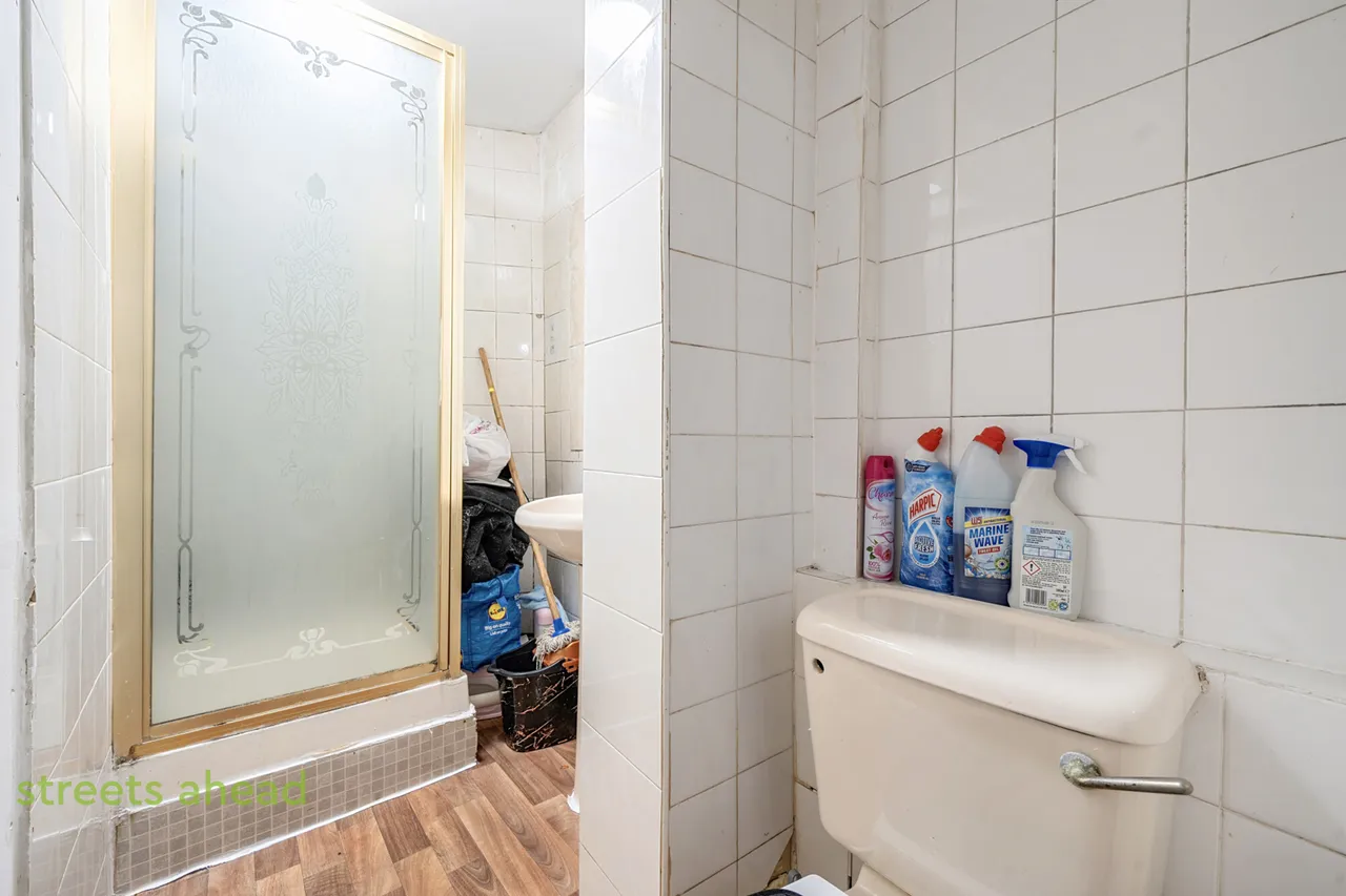 Kynaston Avenue, Thornton Heath, CR7, photo 14