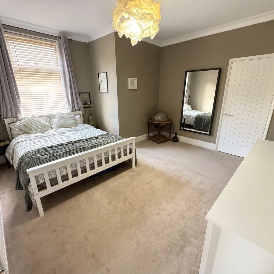 Guildford Road, Bagshot, GU19, photo 20