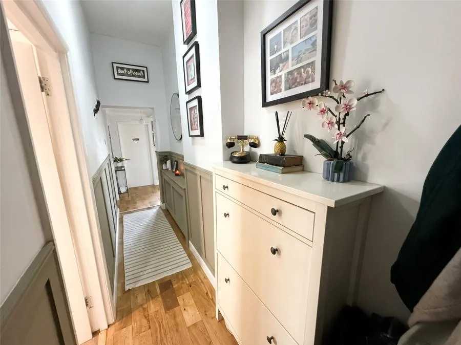 Guildford Road, Bagshot, GU19, photo 12