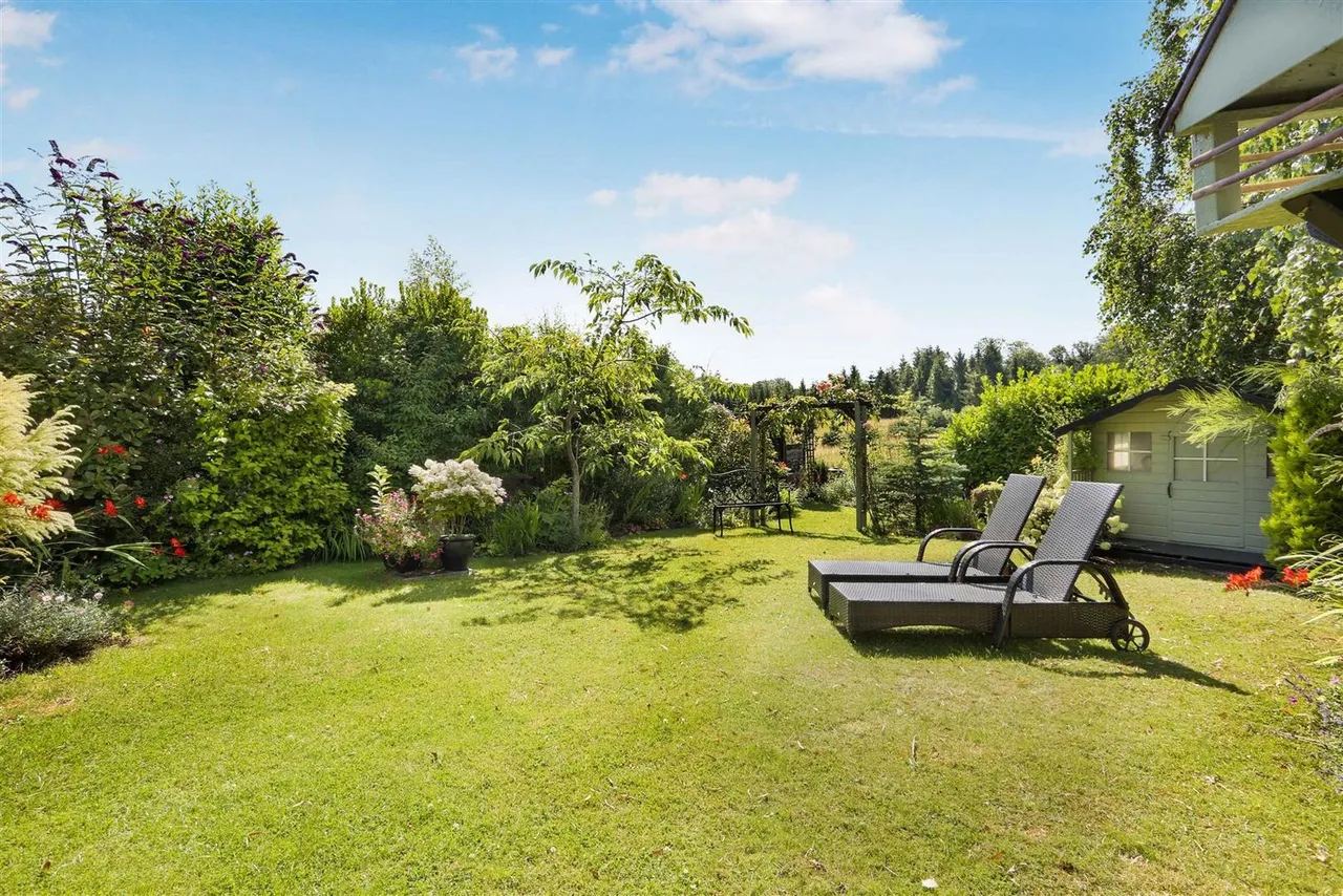 Fairlawn Grove, Banstead, SM7 3BN, photo 2