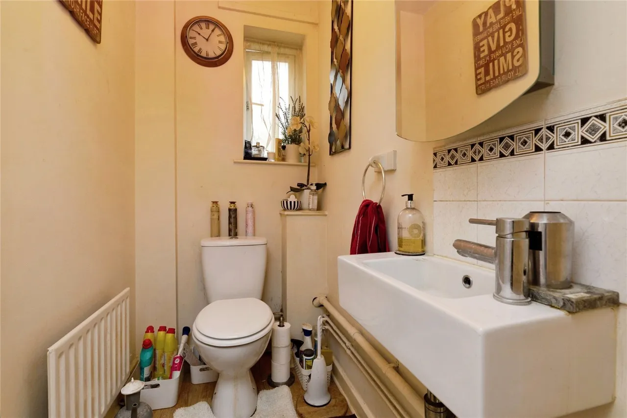 Birch Grove, London, E11, photo 15