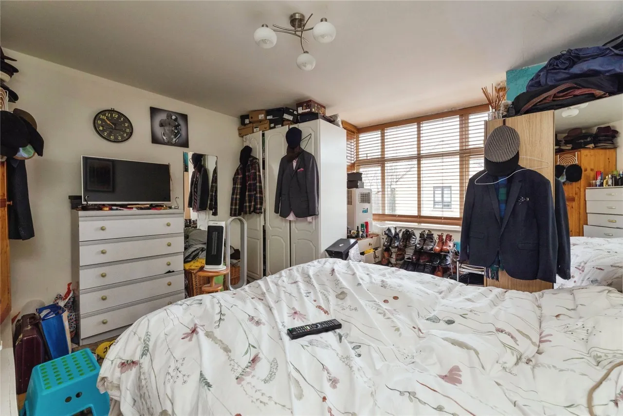 Birch Grove, London, E11, photo 11