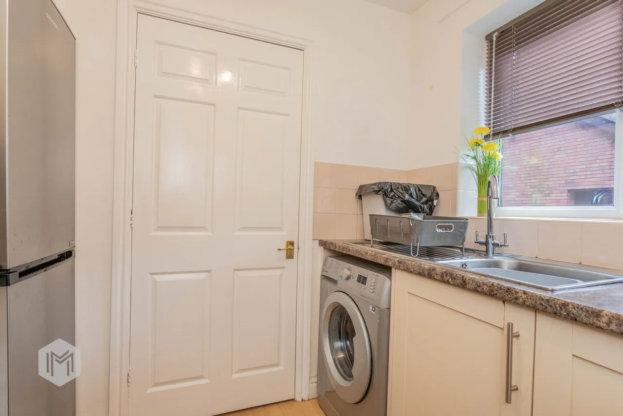 Greenmount Court, Bolton, BL1 5HD, photo 5