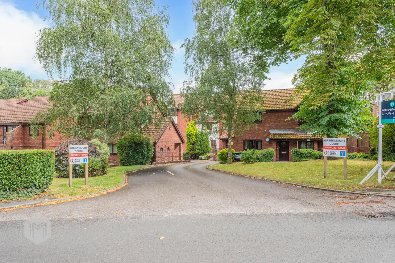 Greenmount Court, Bolton, BL1 5HD, photo 25