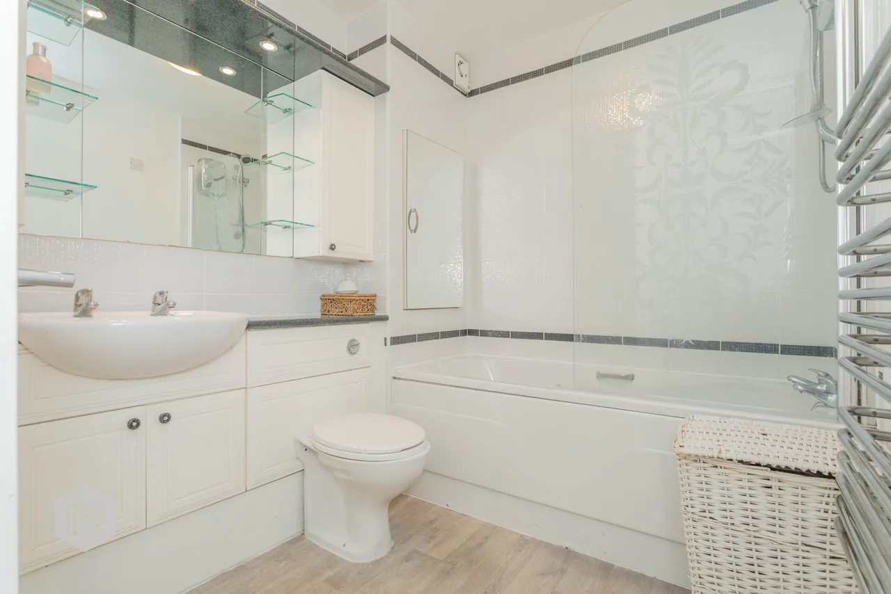 Greenmount Court, Bolton, BL1 5HD, photo 18
